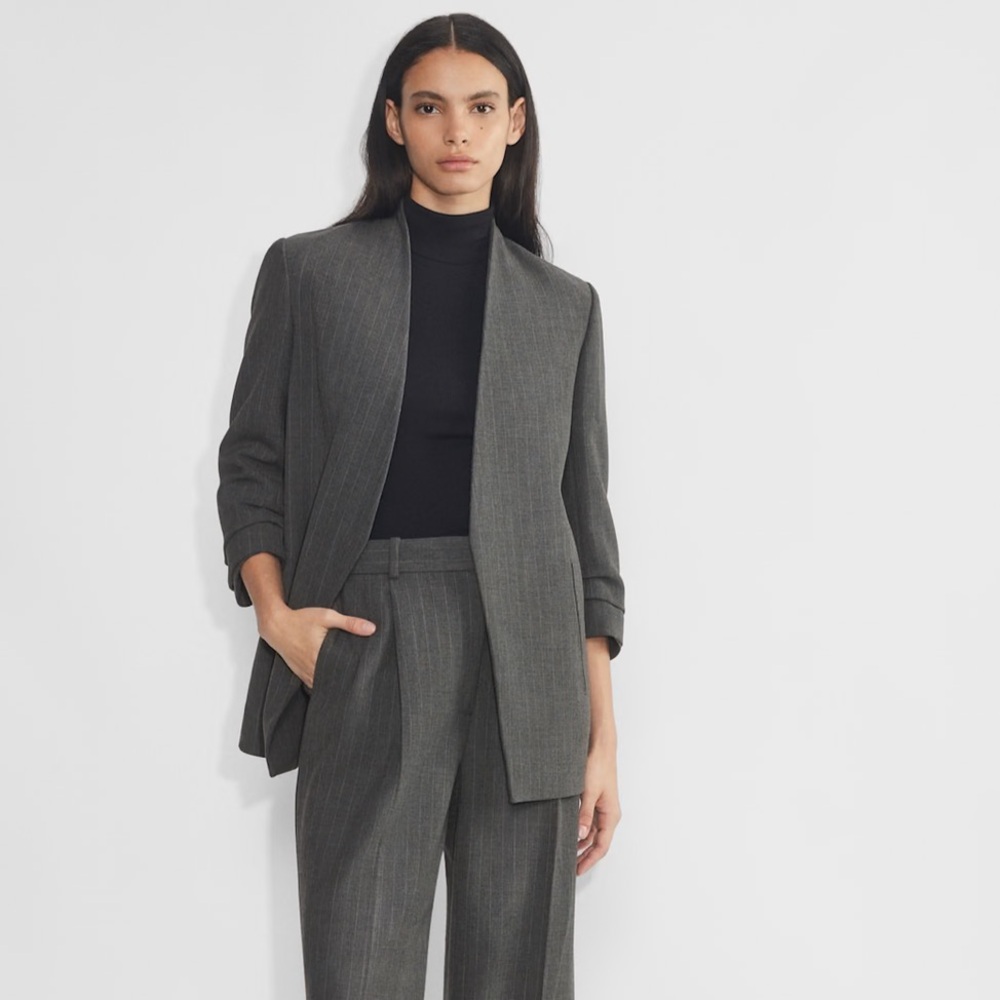Aritzia Babaton Gray Women's power blazer